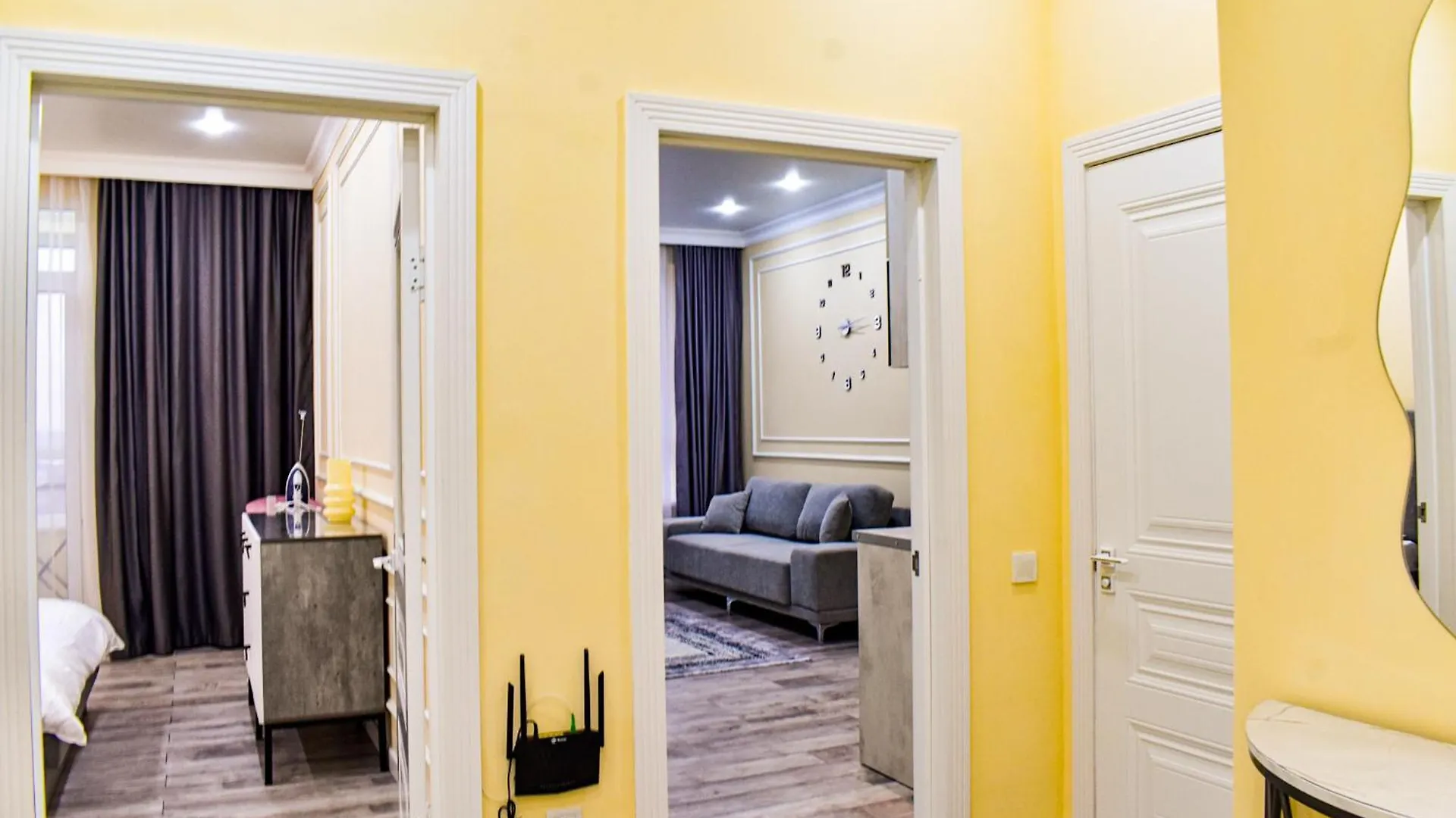 Apartment 2 Комнатная Кв Жк Еверест Almaty