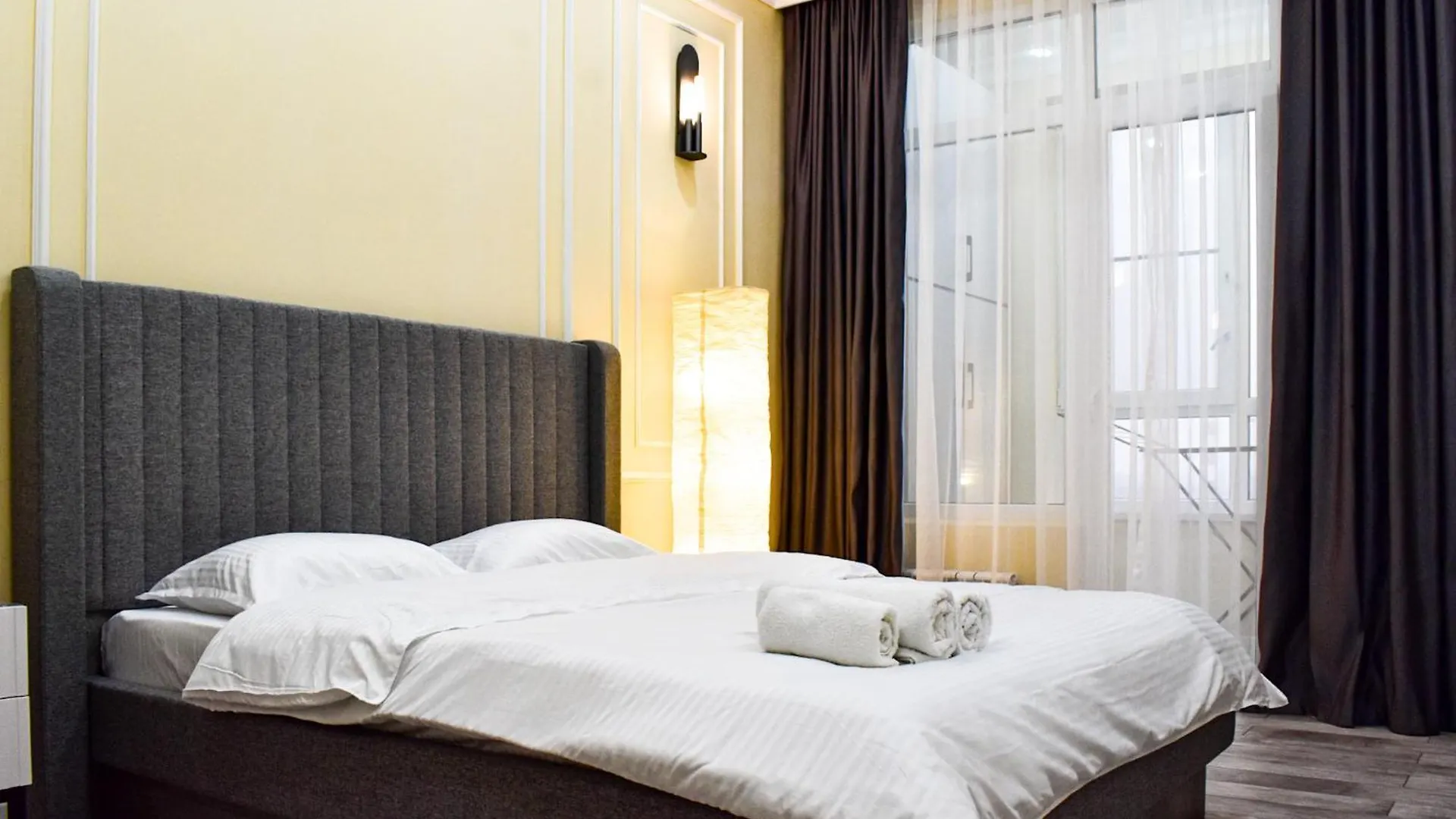 2 Комнатная Кв Жк Еверест Almaty Apartment